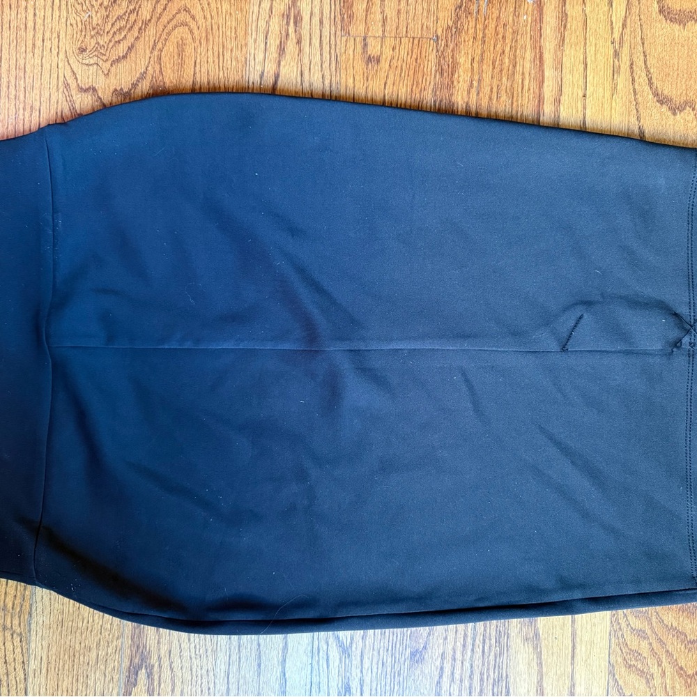 Black pencil skirt - Picture 2 of 2